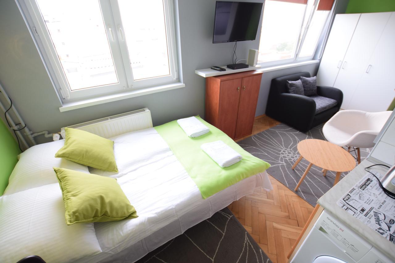 Elegant Apartment Chmielna Promenade Warsaw Exterior photo